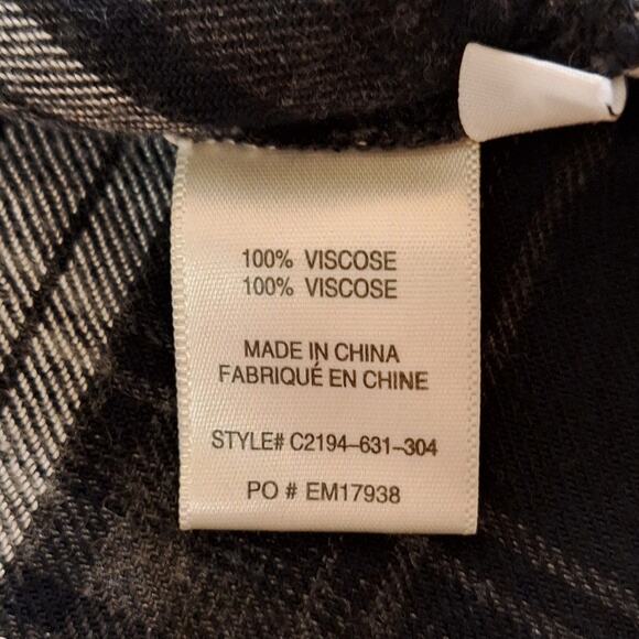 Cloth & Stone Anthropologie Shirt Womens Small 100% Viscose Flannel Frayed Hem - Picture 8 of 9